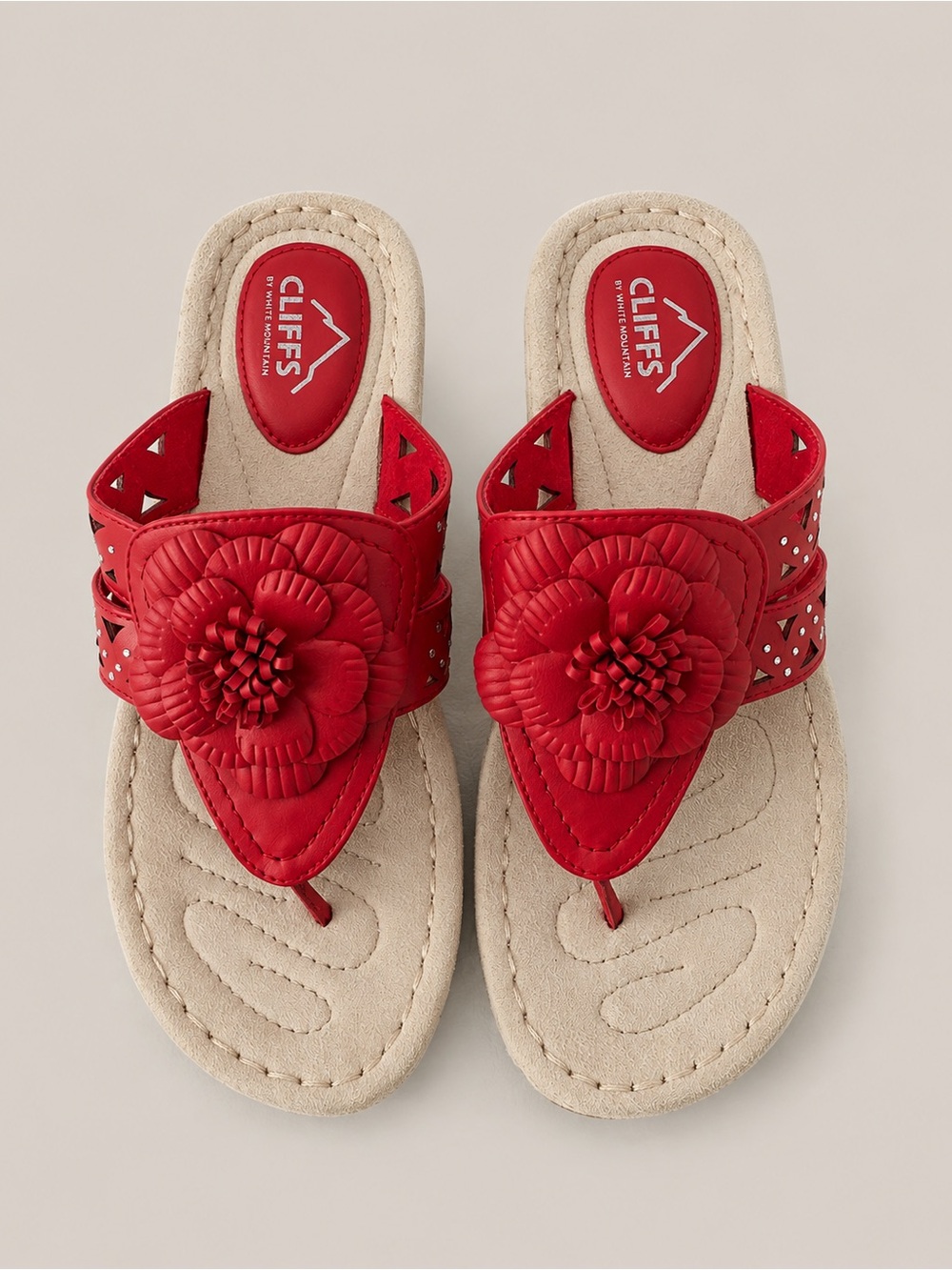 Cliffs by White Mountain Red Floral Sandals Size 8W Wide